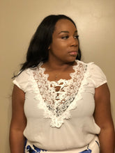 Load image into Gallery viewer, Plus Size white blouse